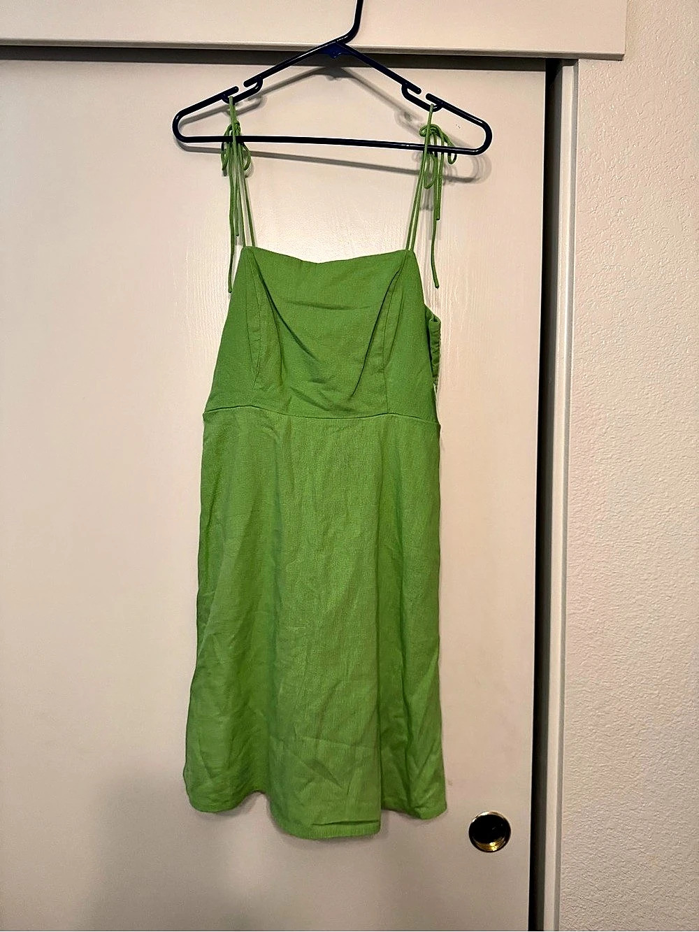 Old Navy Fit & Flare Tie-Shoulder Mini Cami Dress Green Medium. With pockets.